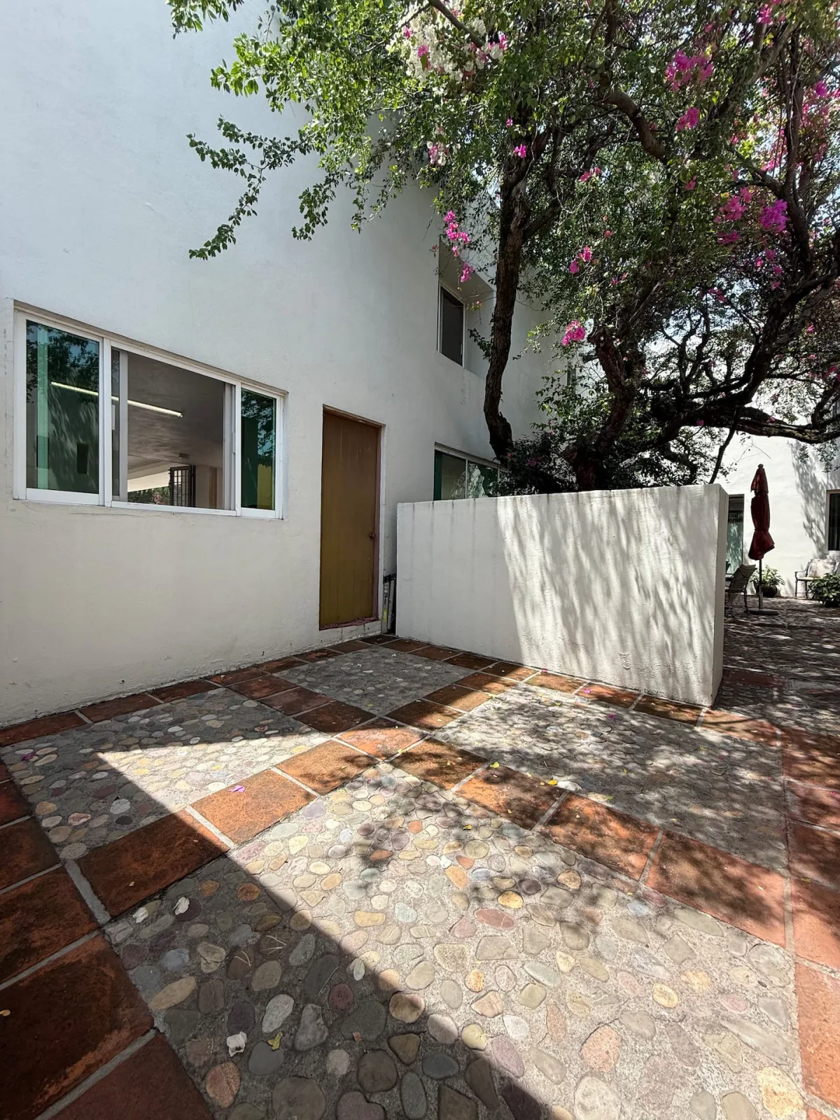 Casa las Berthas · Estilo Contemporáneo 54