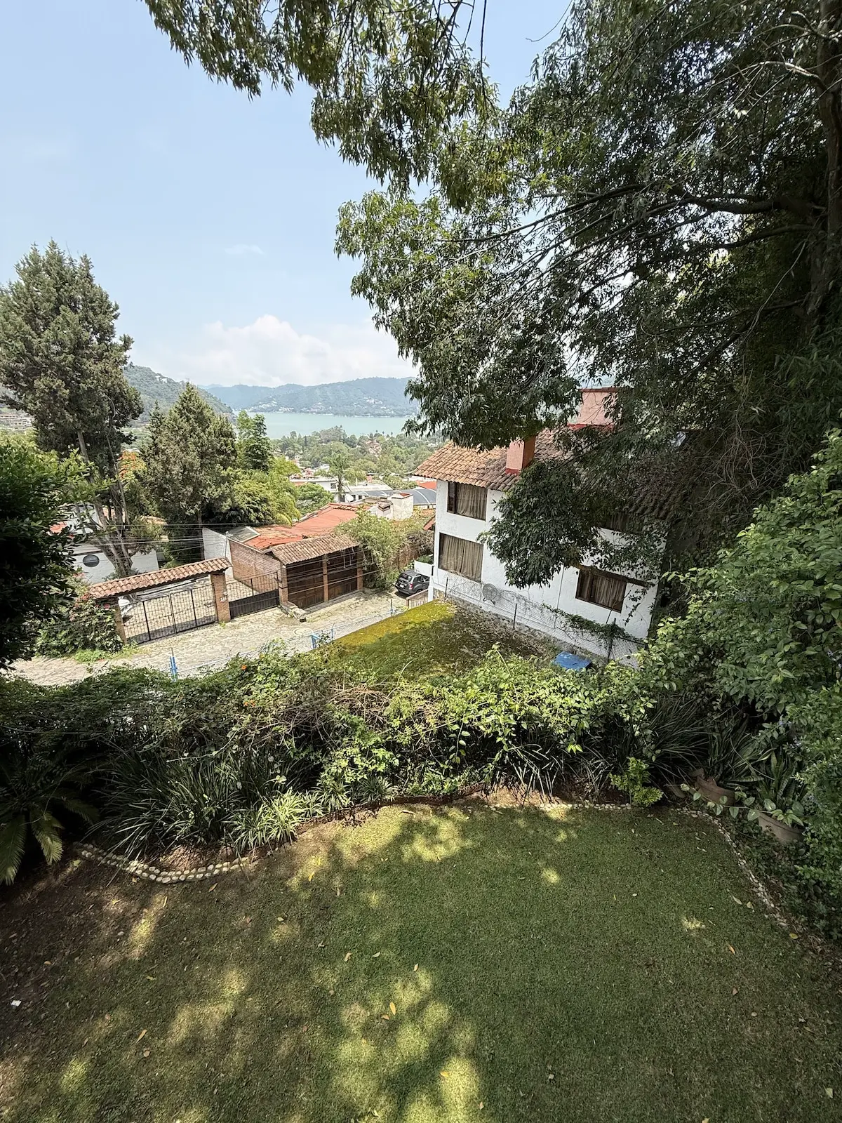 Vista al lago, terraza y chimenea · Casa vallesana 7