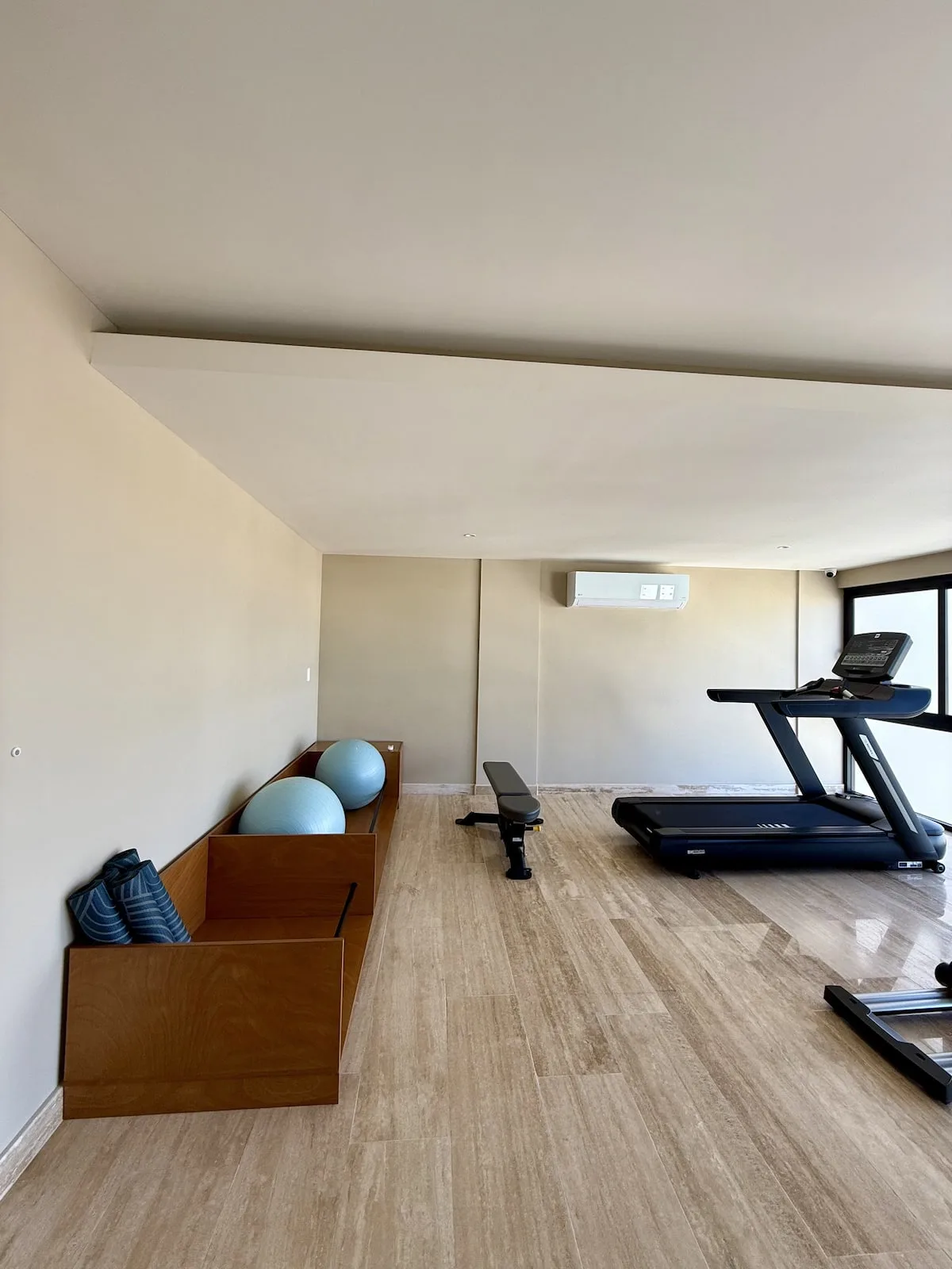 Depa en Centro de Playa del Carmen · Alberca y Gym 18