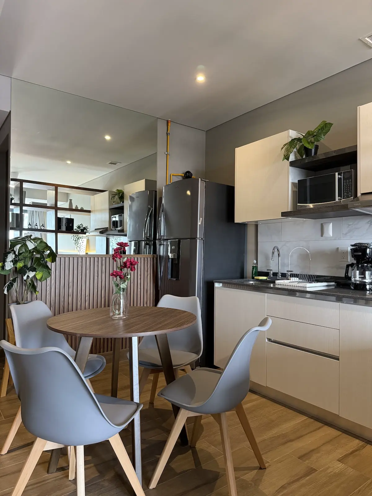 Loft Moderno en Reforma · Alberca, Gym y Jacuzzi 4