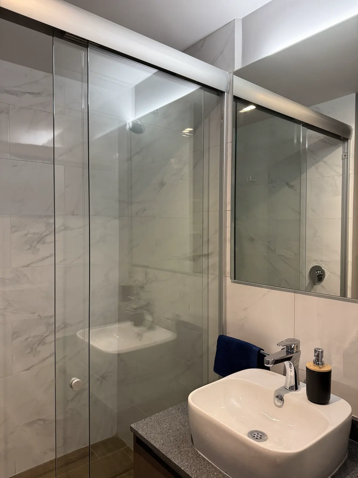 Loft Moderno en Reforma · Alberca, Gym y Jacuzzi 7