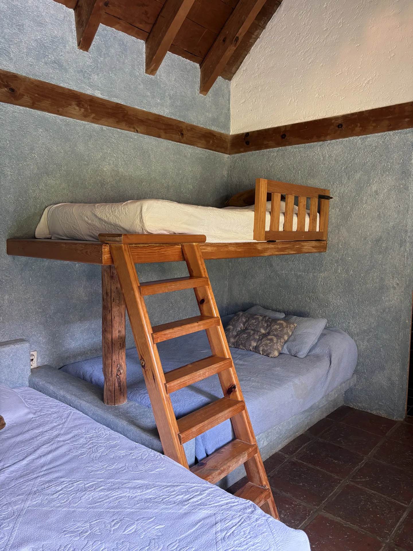 Tu Paraíso Privado con Alberca y Cancha de Pádel 18