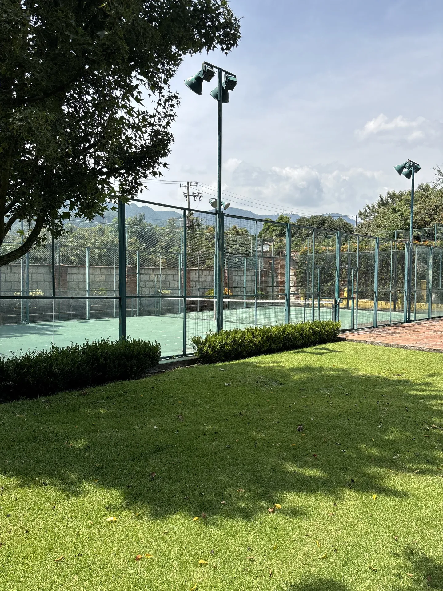 Tu Paraíso Privado con Alberca y Cancha de Pádel 40