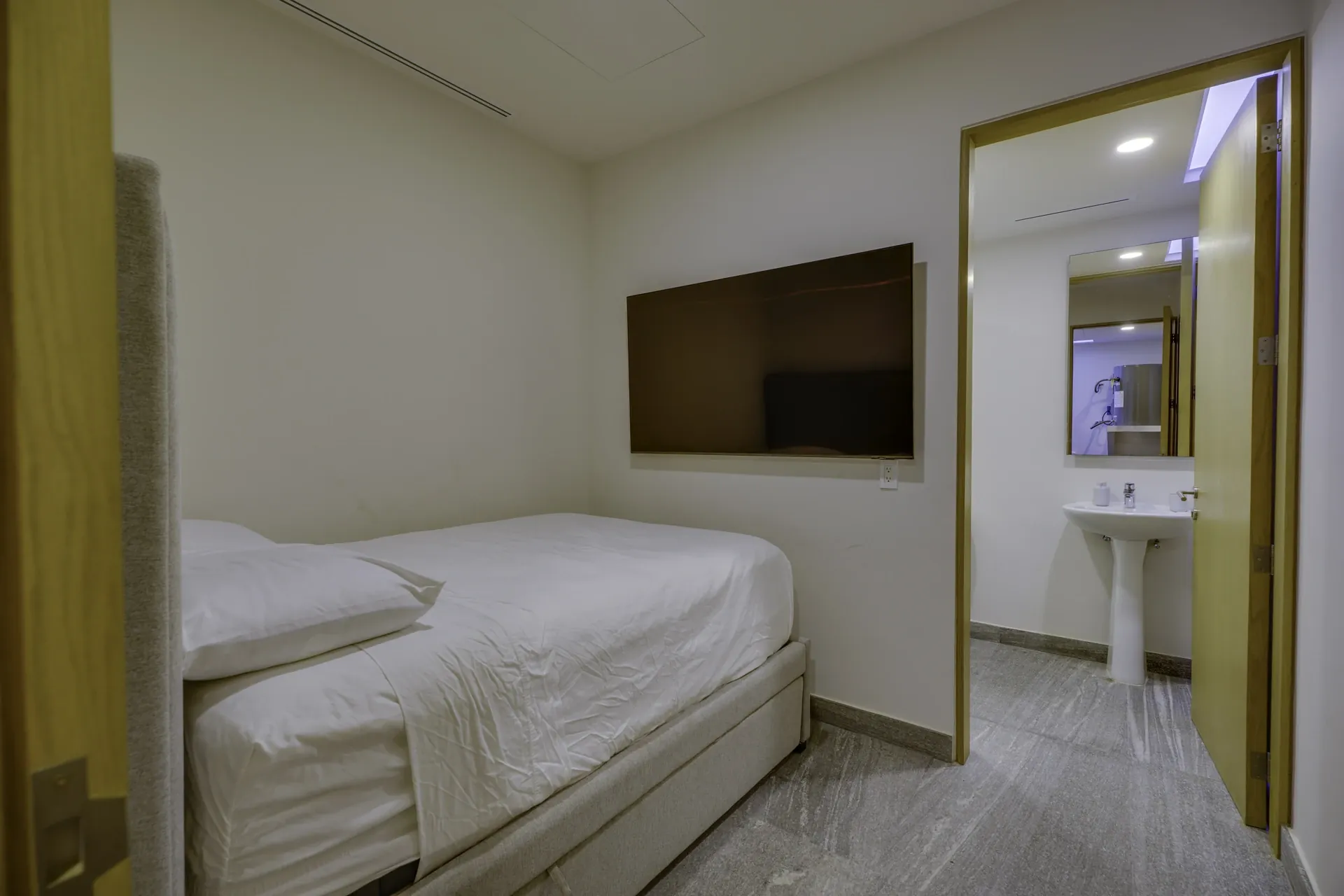 Penthouse de Lujo Frente al Mar Caribe — RIVA Puerto Cancún 10