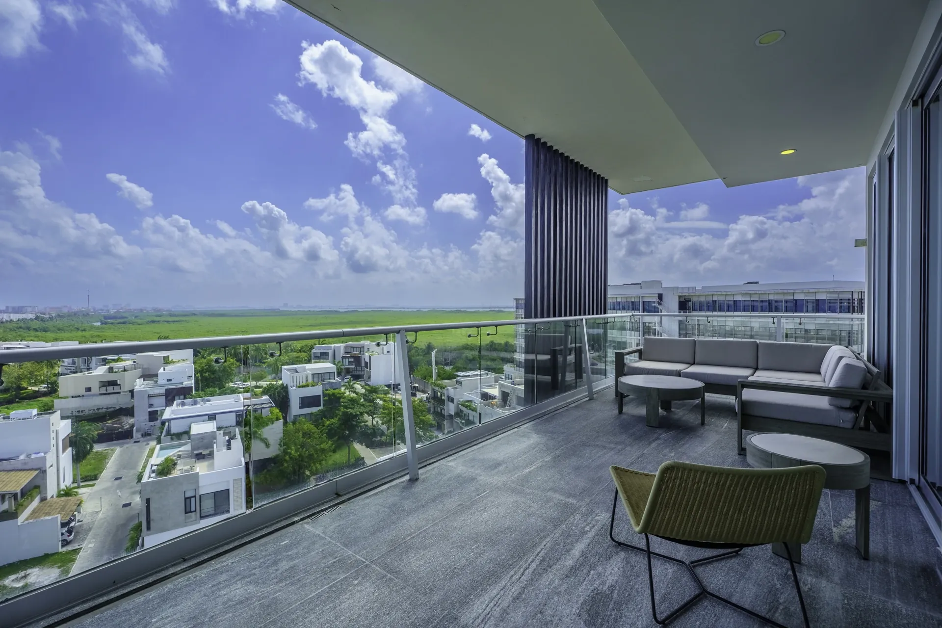 Penthouse de Lujo Frente al Mar Caribe — RIVA Puerto Cancún 11