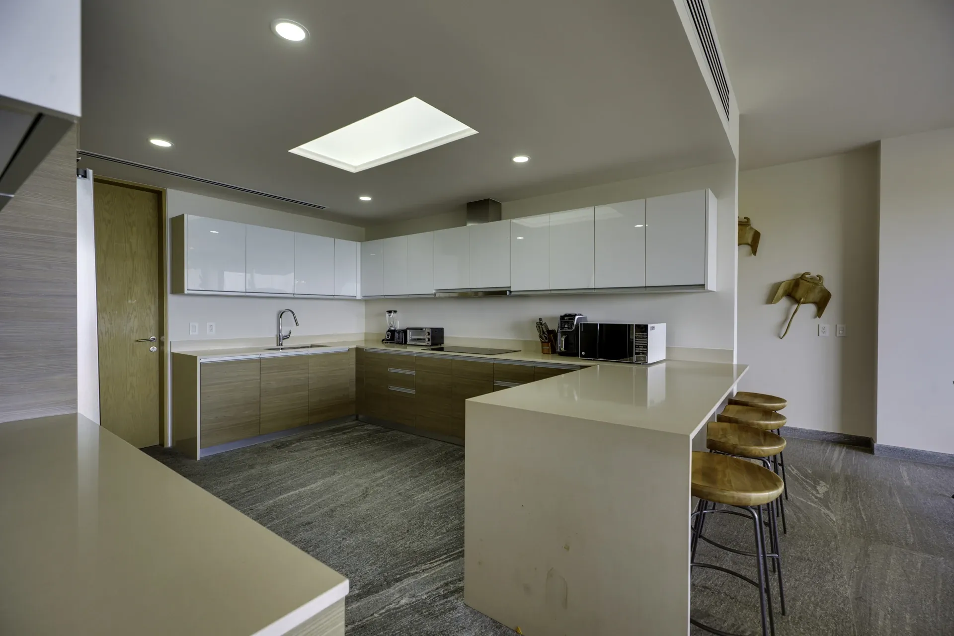 Penthouse de Lujo Frente al Mar Caribe — RIVA Puerto Cancún 16