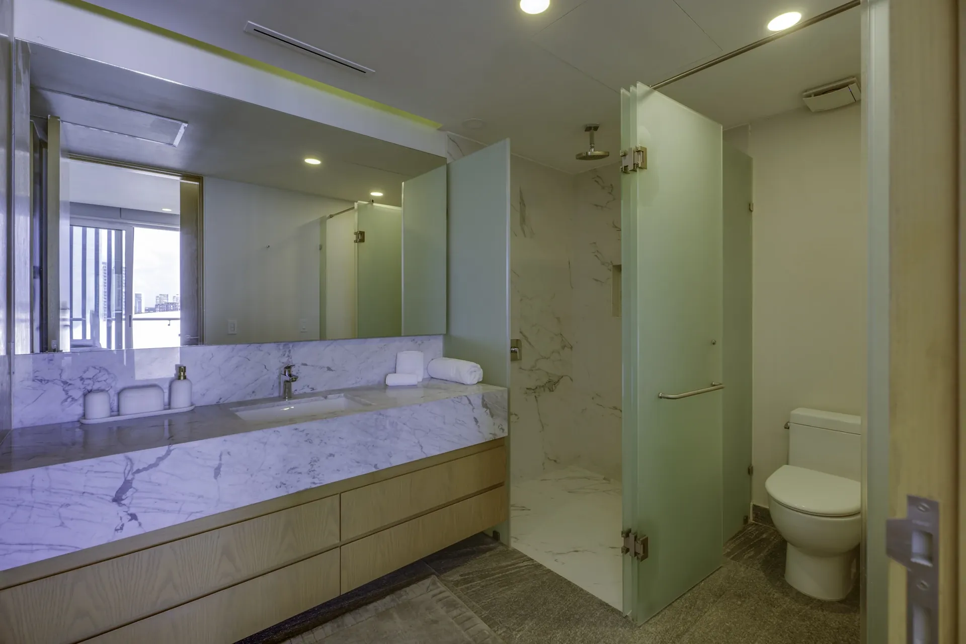 Penthouse de Lujo Frente al Mar Caribe — RIVA Puerto Cancún 26