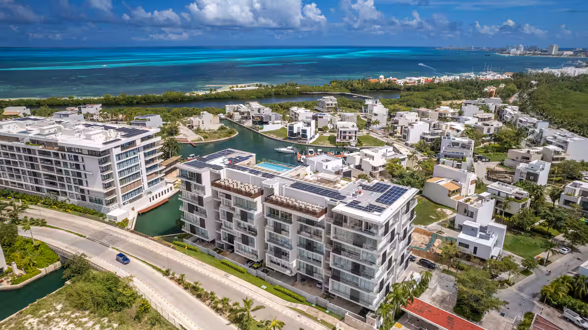 Penthouse de Lujo Frente al Mar Caribe — RIVA Puerto Cancún