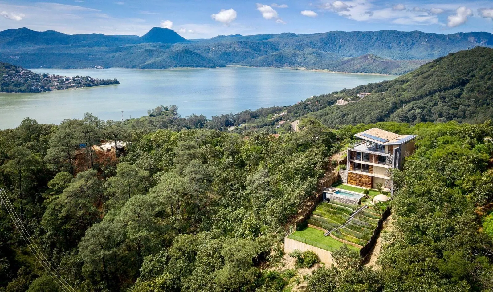 Exclusiva Casa en El Santuario, Vista al Lago 4