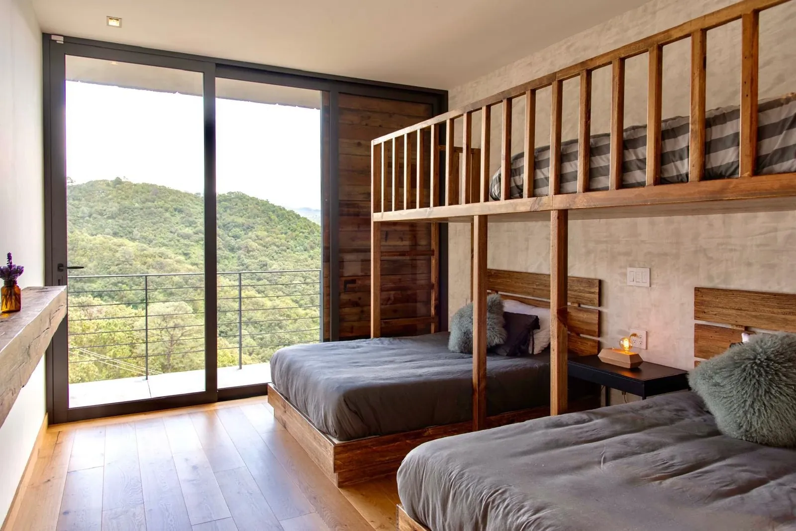 Exclusiva Casa en El Santuario, Vista al Lago 11