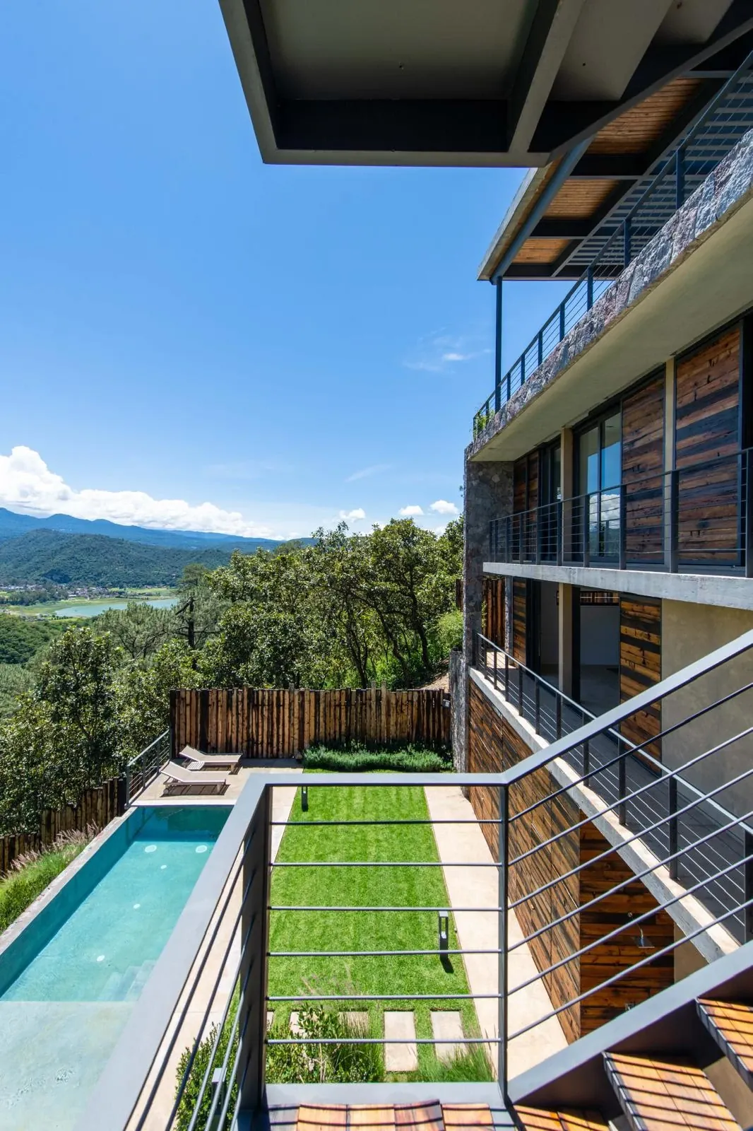 Exclusiva Casa en El Santuario, Vista al Lago 24