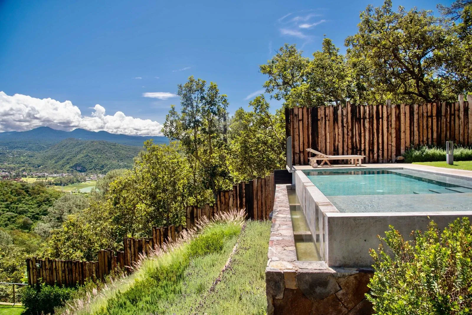 Exclusiva Casa en El Santuario, Vista al Lago 25