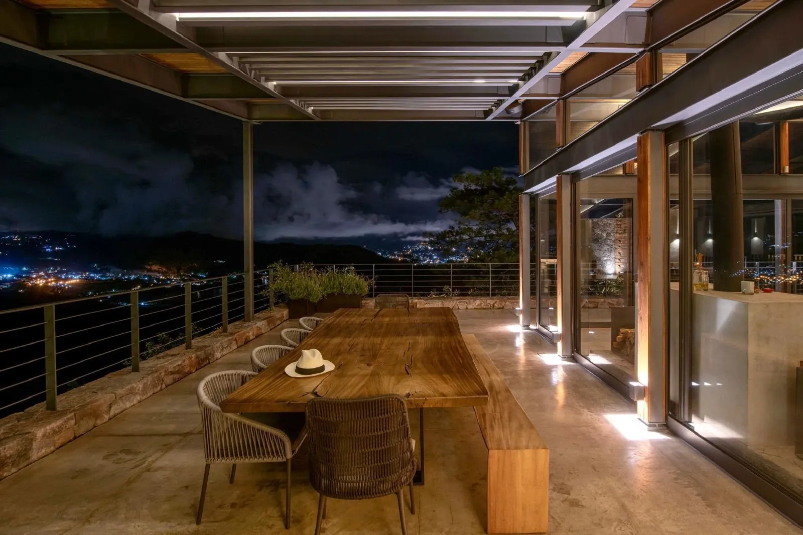 Exclusiva Casa en El Santuario, Vista al Lago 39